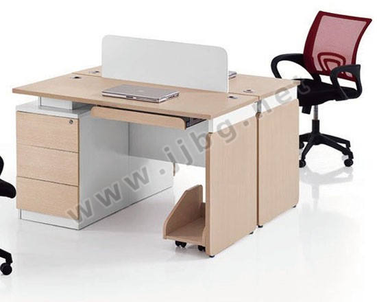 點擊查看商品:木制辦公桌